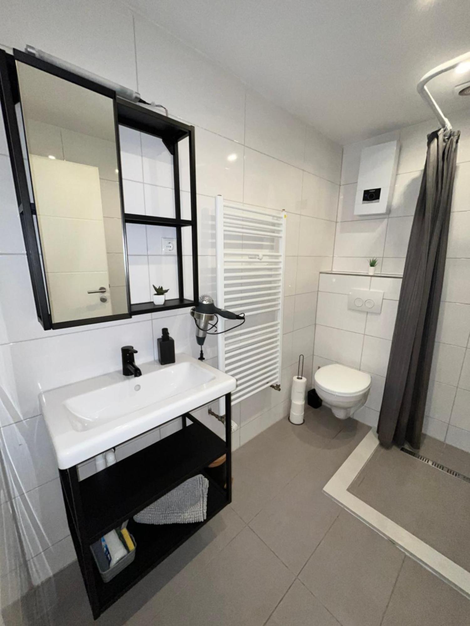 Apartment Central 10B 40Qm Wi-Fi Free Parking Calm Back House ดอร์ทมุนด์ ภายนอก รูปภาพ